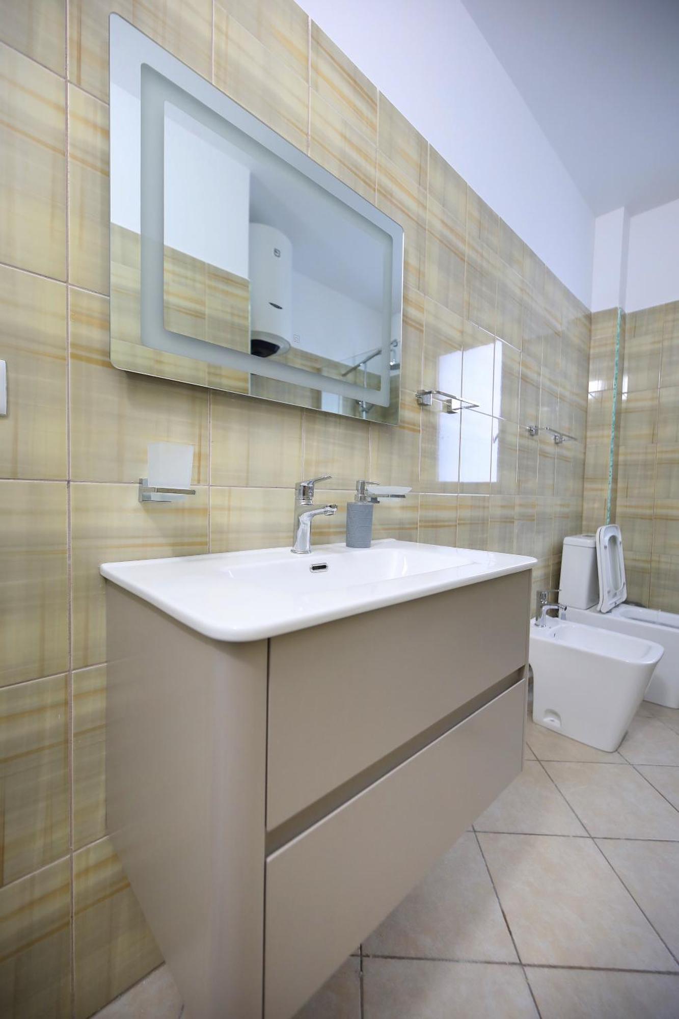 Vlorë Holiday Apartment מראה חיצוני תמונה
